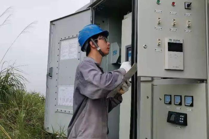 8  黨建引領(lǐng)，點(diǎn)燃發(fā)展“紅色引擎”